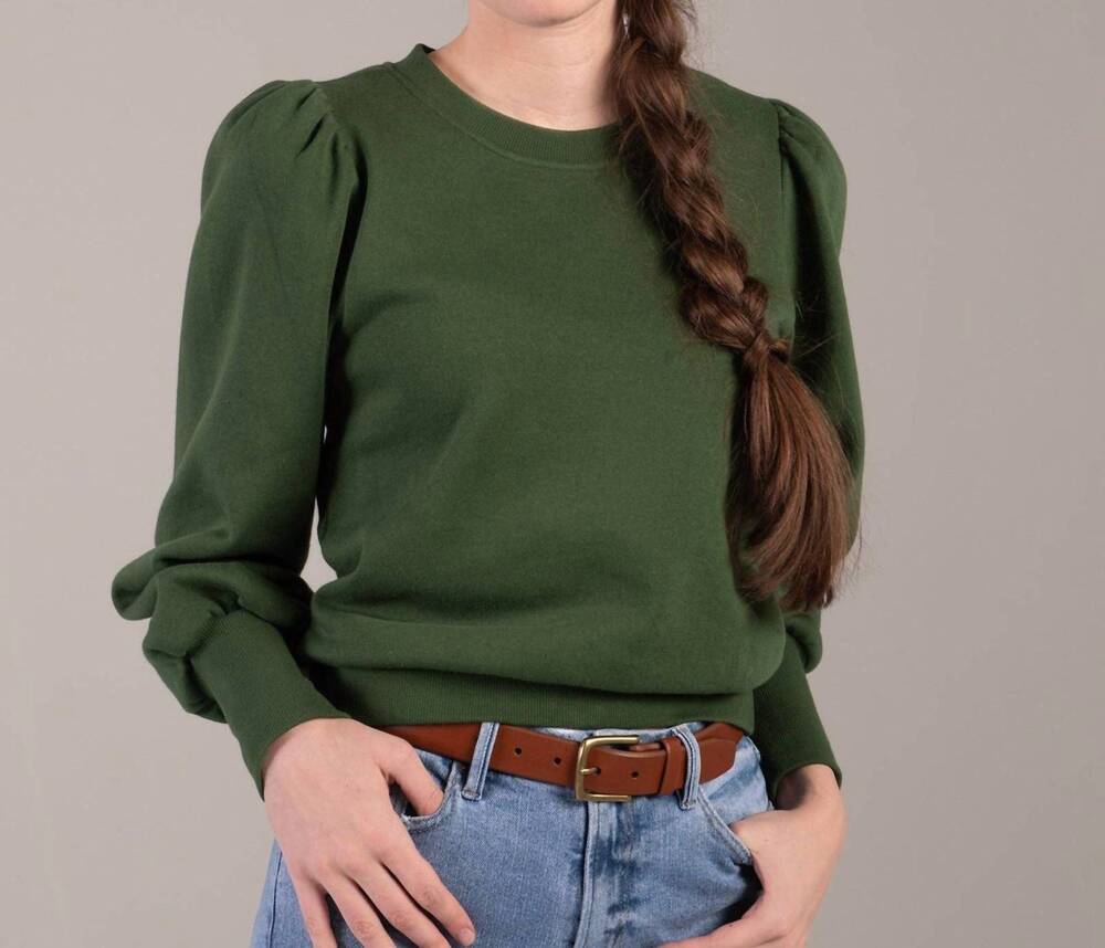 NEW DOWNEAST statement crew top in pine